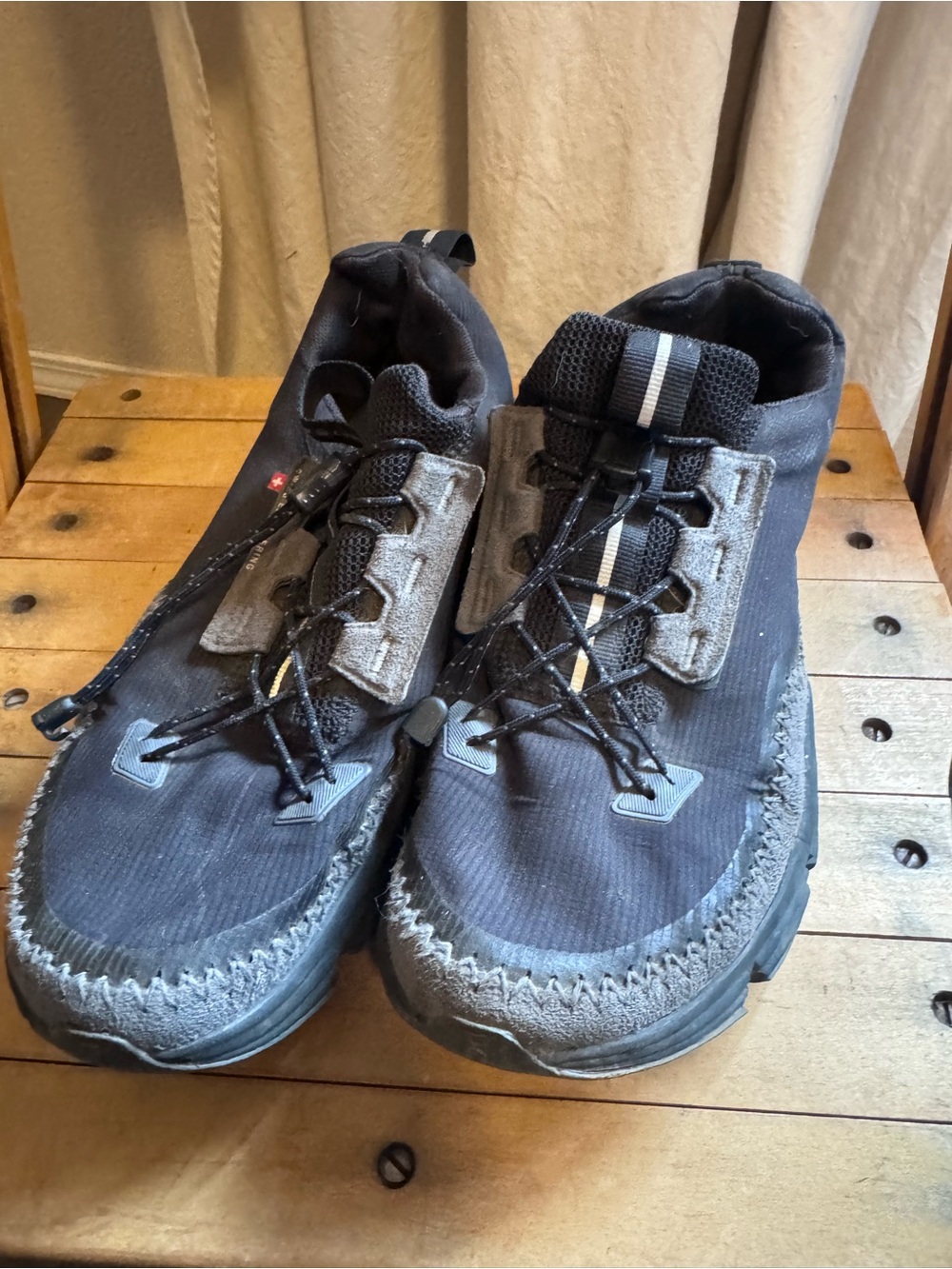 On Clouds Women Athletic Casual Shoes
